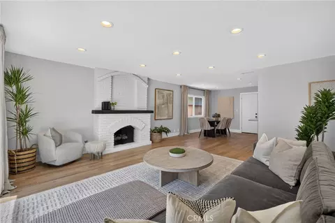 Living - 3124 Trinity, Costa Mesa, CA 92626 photo 3 of 3