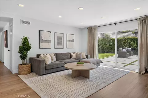 3124 Trinity, Costa Mesa, CA 92626 photo 2