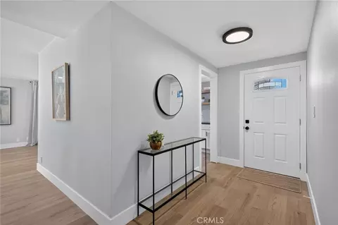 Entry Way - 3124 Trinity, Costa Mesa, CA 92626 photo 3 of 5