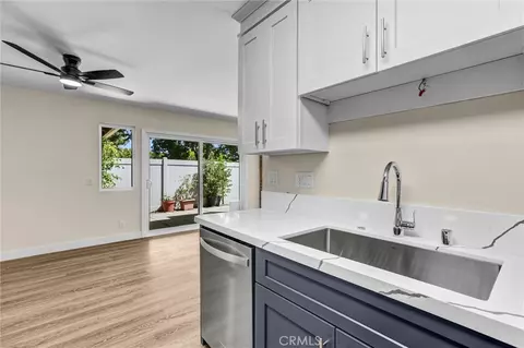 Kitchen - 1940 Park Dl, Encinitas, CA 92024 photo 4 of 4