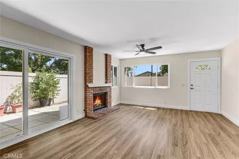 Living - 1940 Park Dl, Encinitas, CA 92024 photo 3 of 6