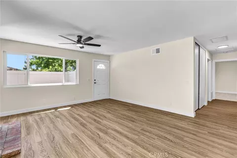 Living - 1940 Park Dl, Encinitas, CA 92024 photo 2 of 6
