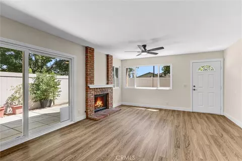 Living - 1940 Park Dl, Encinitas, CA 92024 photo 3 of 6
