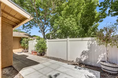 Exterior - 1940 Park Dl, Encinitas, CA 92024 photo 4 of 6