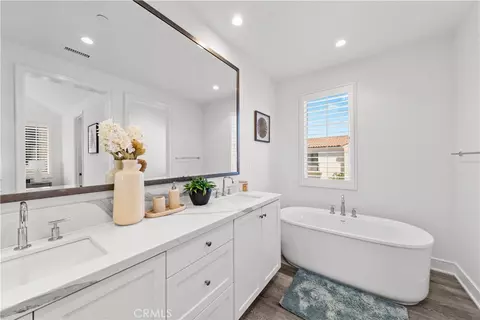 Bath - 116 Montero, Irvine, CA 92618 photo 2 of 3