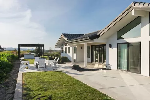 Exterior - 35 Wellsona Rd, Paso Robles, CA 93446 photo 3 of 11