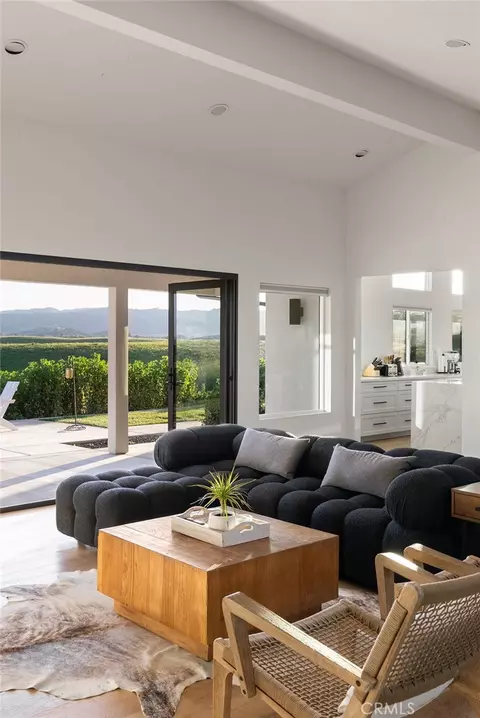 Living - 35 Wellsona Rd, Paso Robles, CA 93446 photo 3 of 4