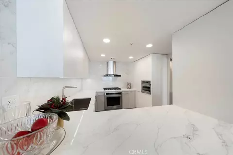 Kitchen - 1500 E Ocean Blvd #206, Long Beach, CA 90802 photo 2 of 3