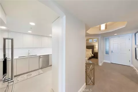 Entry Way - 1500 E Ocean Blvd #206, Long Beach, CA 90802 photo 1 of 3