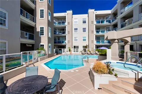 Exterior - 1500 E Ocean Blvd #206, Long Beach, CA 90802 photo 5 of 6
