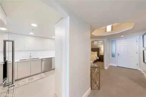 Entry Way - 1500 E Ocean Blvd #206, Long Beach, CA 90802 photo 1 of 3