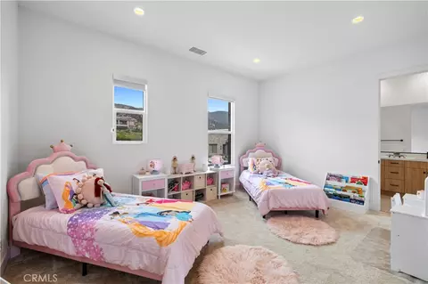 Bedroom - 18411 Boulder Blf, Silverado, CA 92676 photo 5 of 5