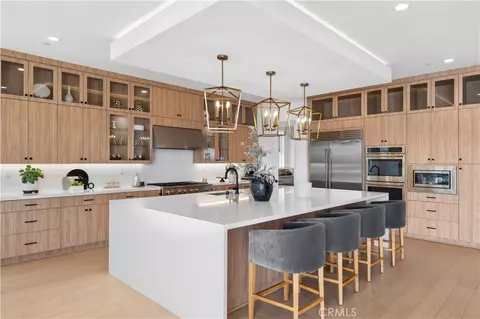 Kitchen - 18411 Boulder Blf, Silverado, CA 92676 photo 3 of 4