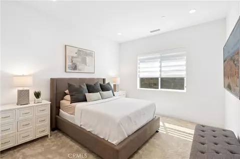 Bedroom - 18411 Boulder Blf, Silverado, CA 92676 photo 3 of 5