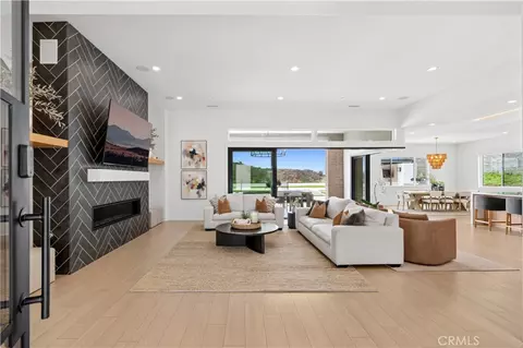 Living - 18411 Boulder Blf, Silverado, CA 92676 photo 1 of 2