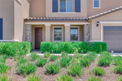 Exterior - 12789 Mendocino Rdg, Riverside, CA 92503 photo 4 of 10