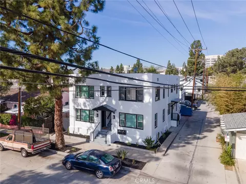 415 W W Pne, Santa Ana, CA 92701