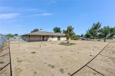 Exterior - 7603 Peach, Hesperia, CA 92345 photo 5 of 9