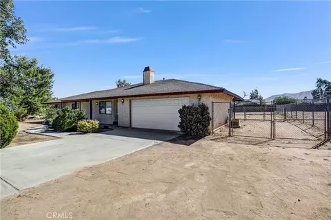 Exterior - 7603 Peach, Hesperia, CA 92345 photo 2 of 9