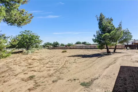 Exterior - 7603 Peach, Hesperia, CA 92345 photo 7 of 9