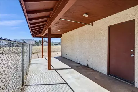Exterior - 7603 Peach, Hesperia, CA 92345 photo 4 of 9