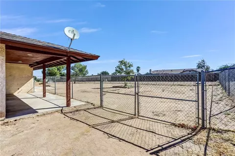 Exterior - 7603 Peach, Hesperia, CA 92345 photo 3 of 9