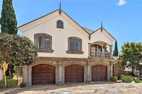 108 Kings Pl, Newport Beach, CA 92663