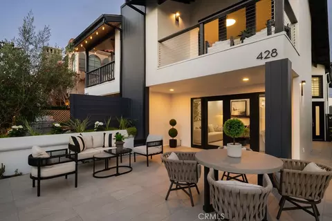 428 Heliotrope Ave, Corona Del Mar, CA 92625