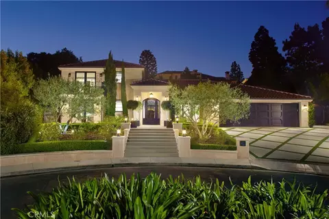 4 Inverness Ln, Newport Beach, CA 92660