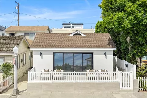 121 Marine Ave, Newport Beach, CA 92662