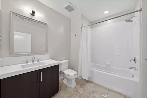 Bath - 21 Gramercy, Irvine, CA 92612 photo 4 of 4