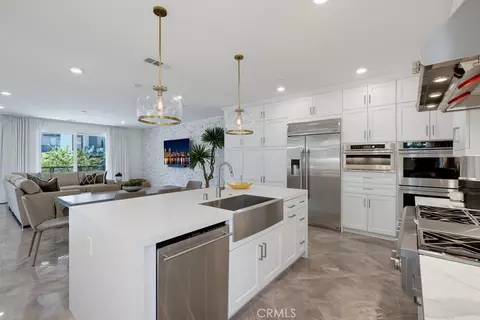 Kitchen - 162 Bowery, Irvine, CA 92612 photo 5 of 6