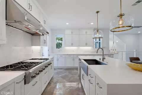 Kitchen - 162 Bowery, Irvine, CA 92612 photo 6 of 6
