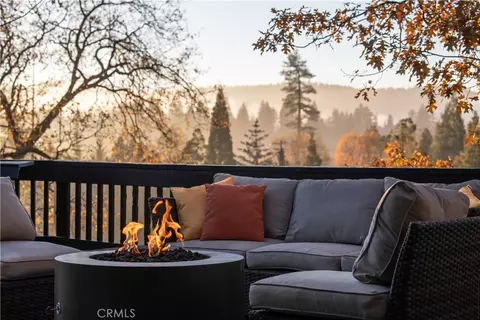 Exterior - 27555 N Bay, Lake Arrowhead, CA 92352 photo 6 of 11