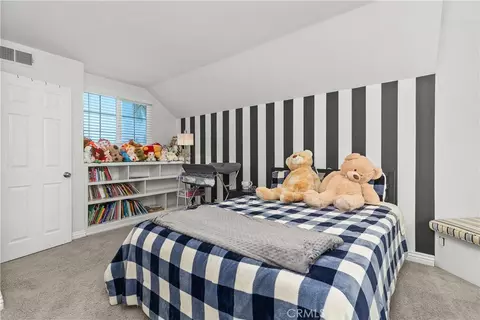 Bedroom - 1036 Henrietta Cir, Placentia, CA 92870 photo 4 of 7