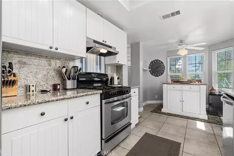 Kitchen - 1036 Henrietta Cir, Placentia, CA 92870 photo 2 of 4