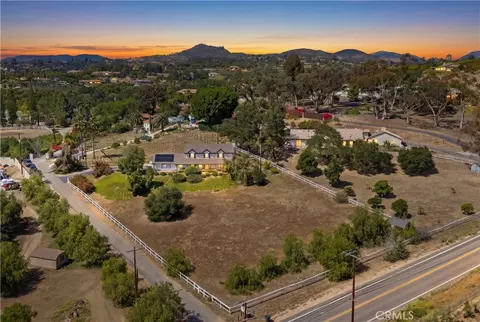View/Area - 3162 Reche Rd, Fallbrook, CA 92028 photo 2 of 7
