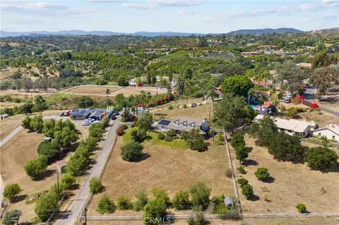 View/Area - 3162 Reche Rd, Fallbrook, CA 92028 photo 1 of 7