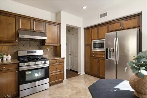 Kitchen - 51 Bower Tree, Irvine, CA 92603 photo 3 of 3