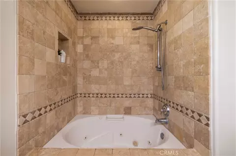 Bath - 51 Bower Tree, Irvine, CA 92603 photo 3 of 4