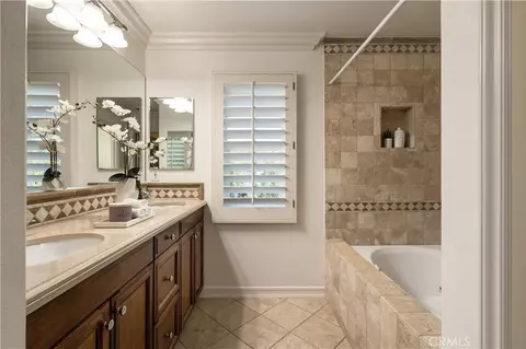Bath - 51 Bower Tree, Irvine, CA 92603 photo 2 of 4