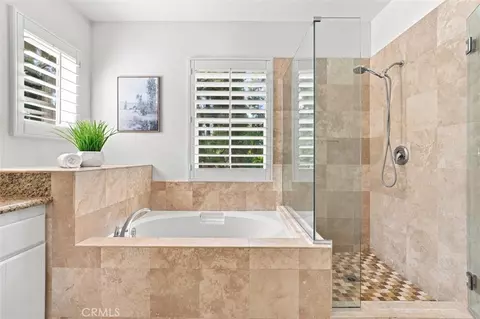 Bath - 8 Dahlia, Irvine, CA 92618 photo 4 of 4