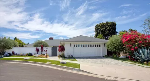 927 Bellis St, Newport Beach, CA 92660
