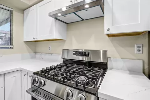 Kitchen - 122 Tamarisk, Redlands, CA 92373 photo 3 of 4