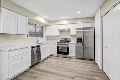 Kitchen - 122 Tamarisk, Redlands, CA 92373 photo 2 of 4
