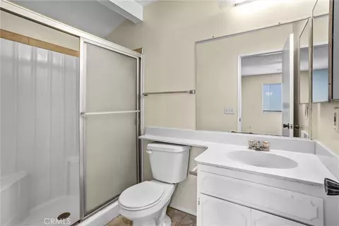 Bath - 122 Tamarisk, Redlands, CA 92373 photo 2 of 3