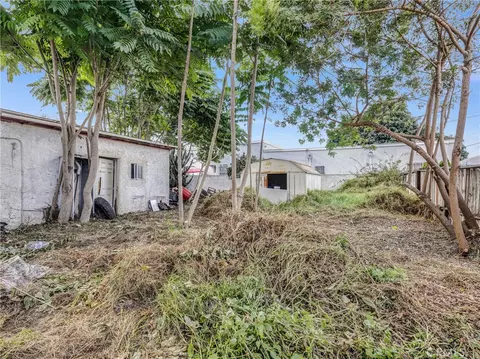 Exterior - 807 E Laurel, Compton, CA 90221 photo 5 of 7
