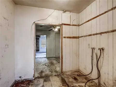 Entry Way - 807 E Laurel, Compton, CA 90221 photo 4 of 5