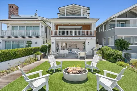 928 E Balboa Blvd, Newport Beach, CA 92661