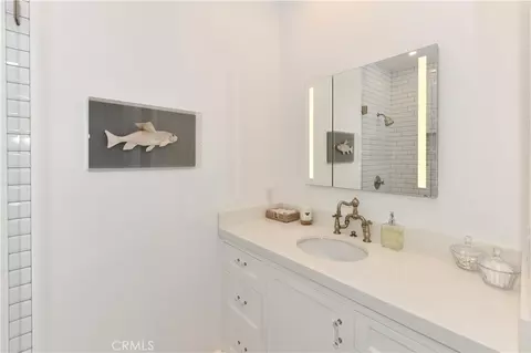 Bath - 1125 Rutherford, Napa, CA 94558 photo 9 of 14